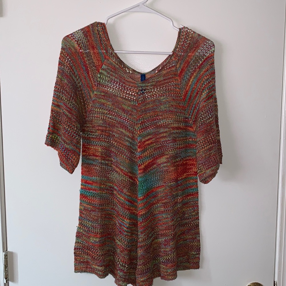 Multi colored mesh top!